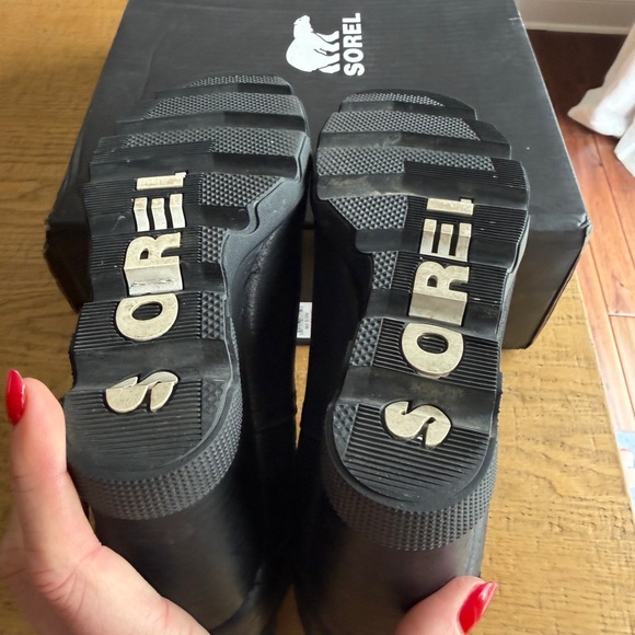 Sorel Black Leather Ankle Chelsea Booties - Picture 7 of 7